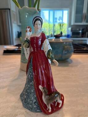 Royal Doulton Limited Edition Anne Boleyn Figurine HN3232